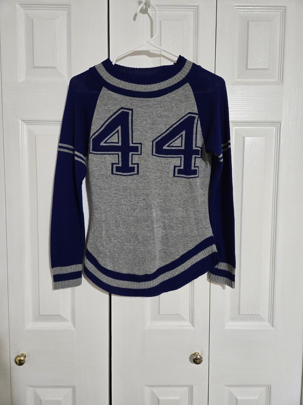 Love Chesley medium juniors blue and grey 44 sweater
